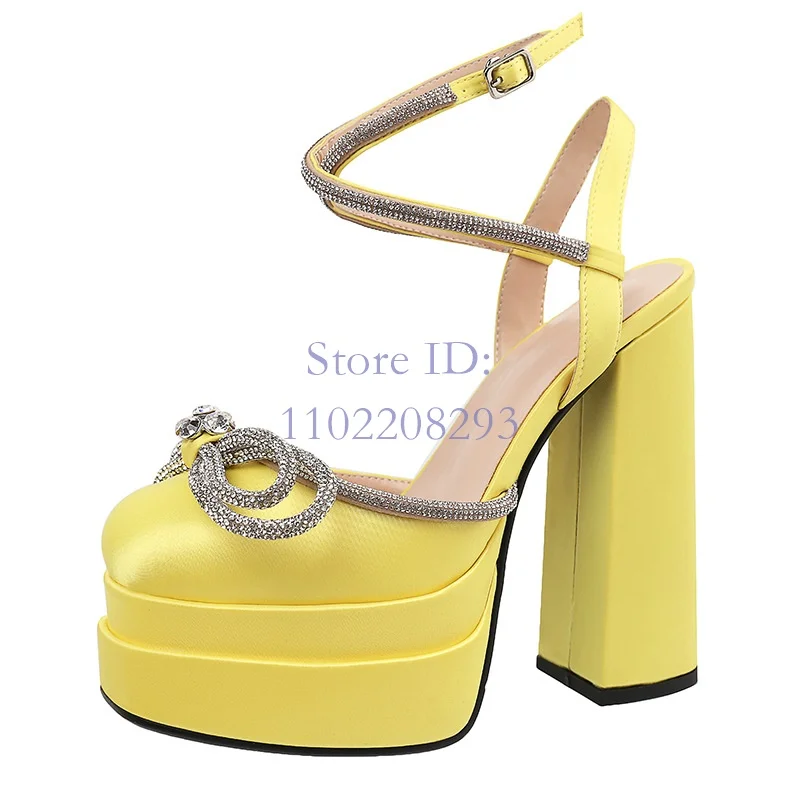 Crystal Butterfly-knot Sandals - Women'S Fashion Show recension och pris